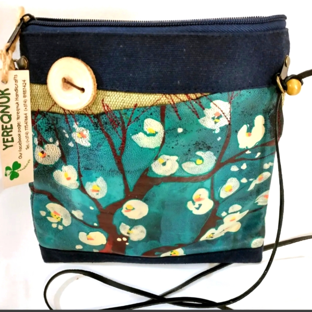 Yereqnuk Handicrafts Crossbody Bag Canvas Coated Faux Leather Zip Top ~ NWT